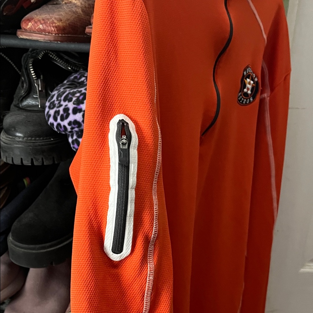 🧚Columbia Orange Quarter-Zip Pullover with Logo V - Picture 4 of 6
